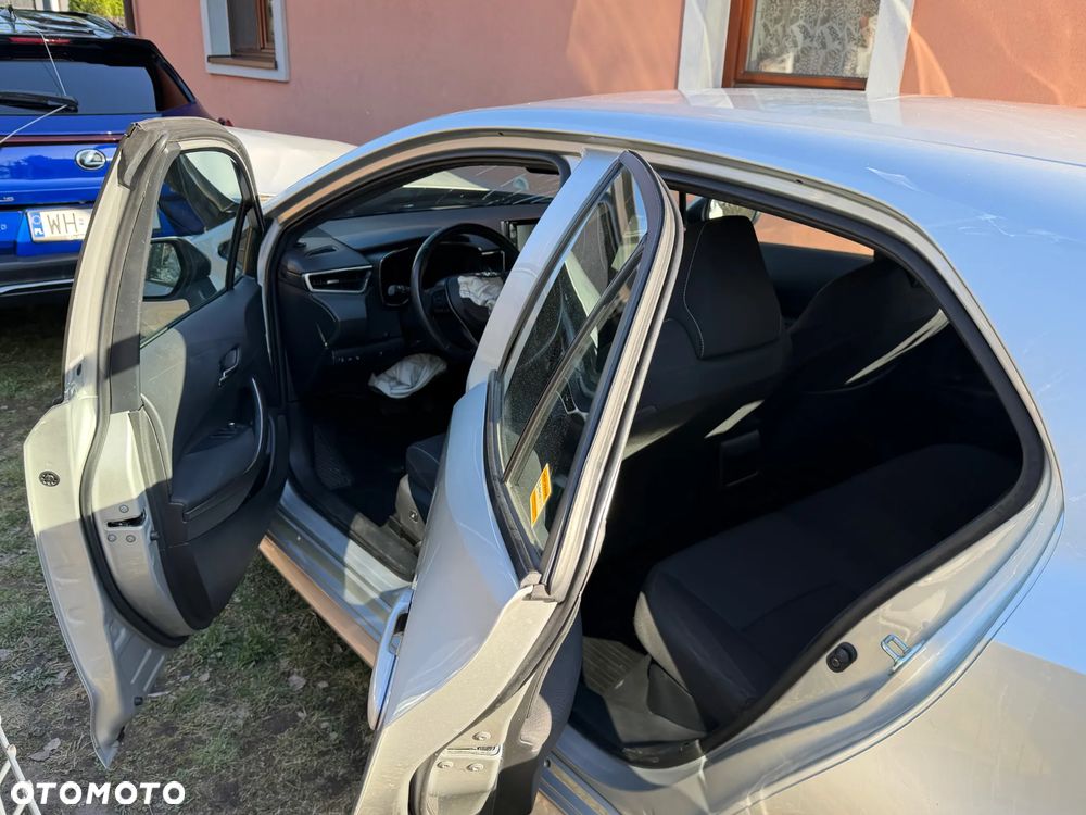 Toyota Corolla 1.8 Hybrid Comfort - 27