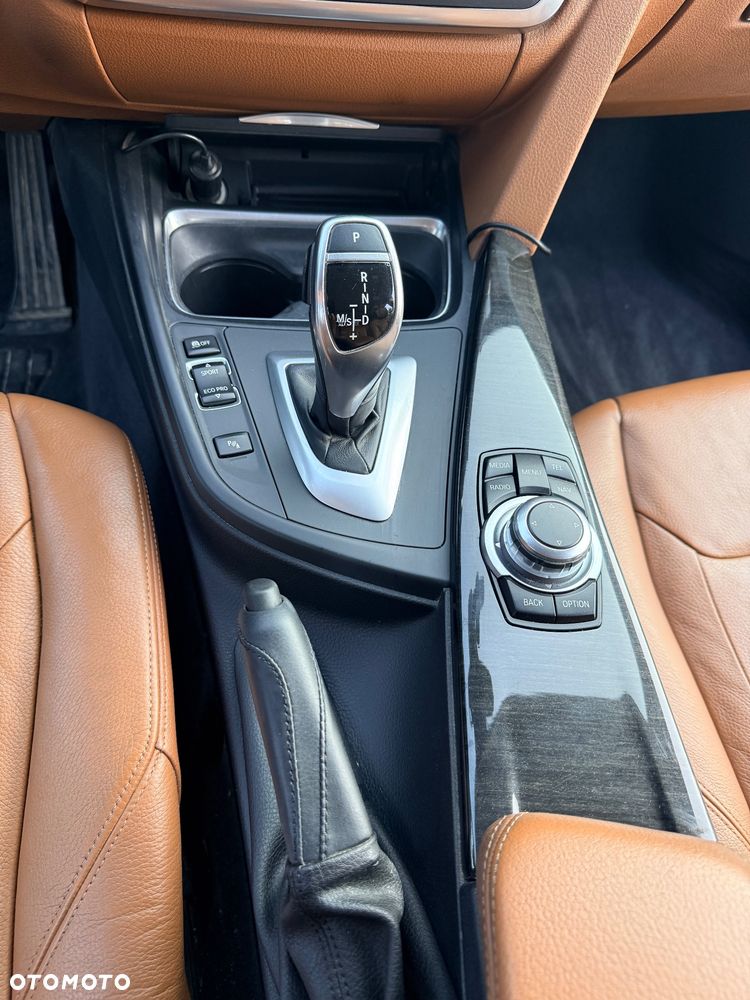 BMW 3GT 328i xDrive Luxury Line - 18