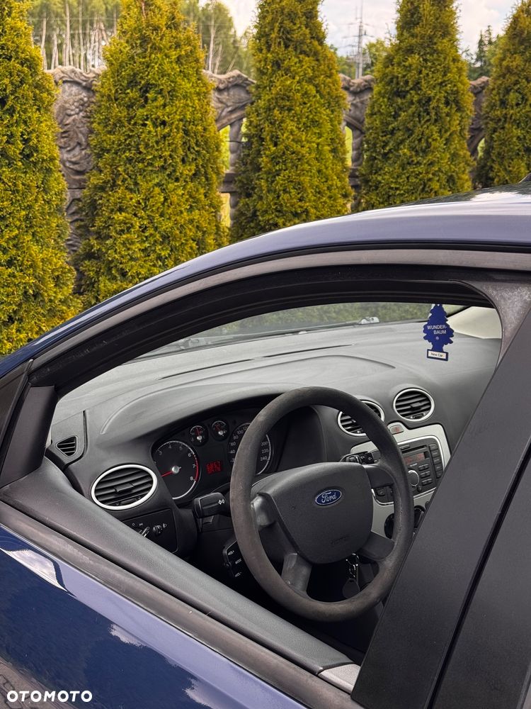 Ford Focus 1.4 Trend - 14