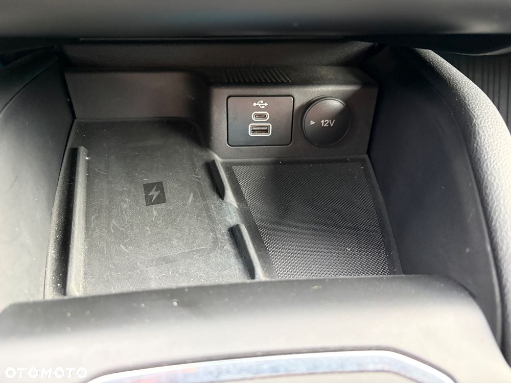 Ford Focus 1.0 EcoBoost Hybrid ST-LINE - 36