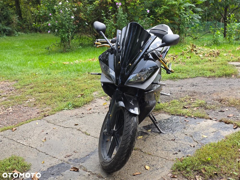 Yamaha YZF - 4