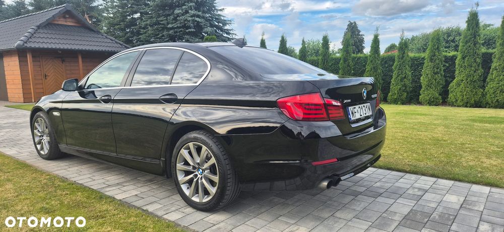 BMW Seria 5 525d xDrive - 4