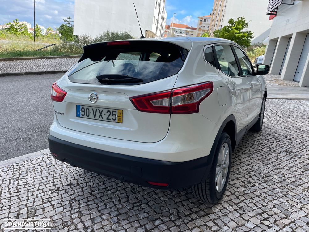 Nissan Qashqai 1.6 dCi Xtronic ACENTA - 4