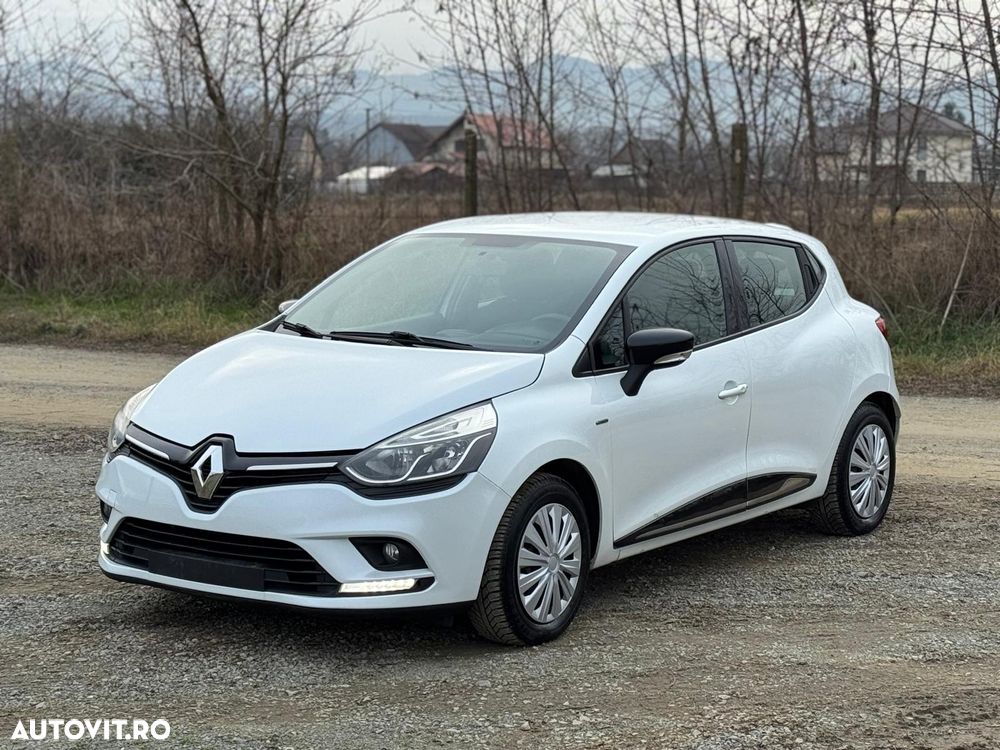 Renault Clio 1.2 16V 75 Limited - 14