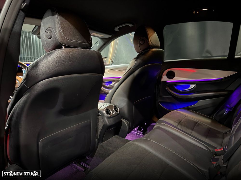 Mercedes-Benz E 220 d 4Matic 9G-TRONIC AMG Line - 34