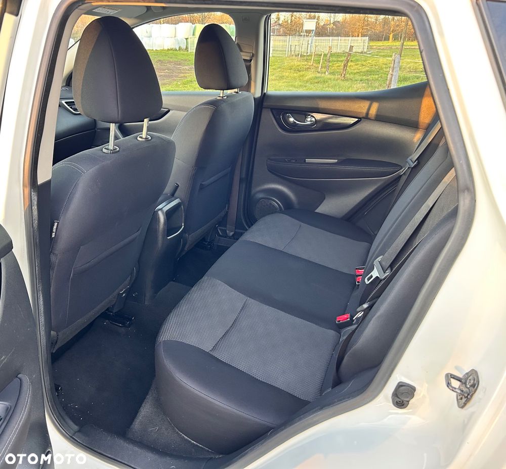 Nissan Qashqai 1.6 DCi Xtronic ACENTA - 23