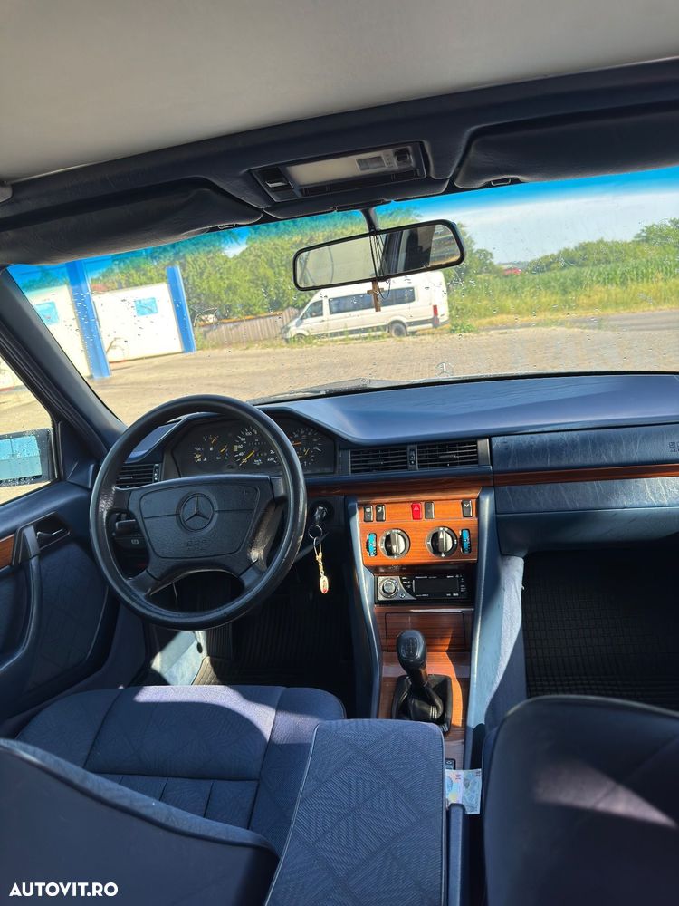 Mercedes-Benz E - 6