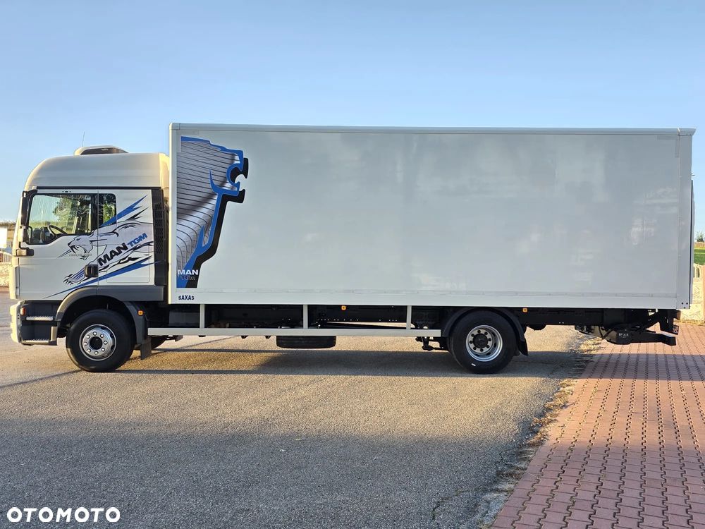 MAN TGM 15.290 / TGL / KONTENER / IZOTERMA / WINDA / KLIMA POSTOJOWA / 2019R / EURO 6 / PEŁEN SERWIS /  8200KG ŁADOWNOŚĆ  / SPROWADZONY / ZADBANY / JAK NOWY /  KSIĄŻKA SERWISOWA / E6 / 18 PALET - 10
