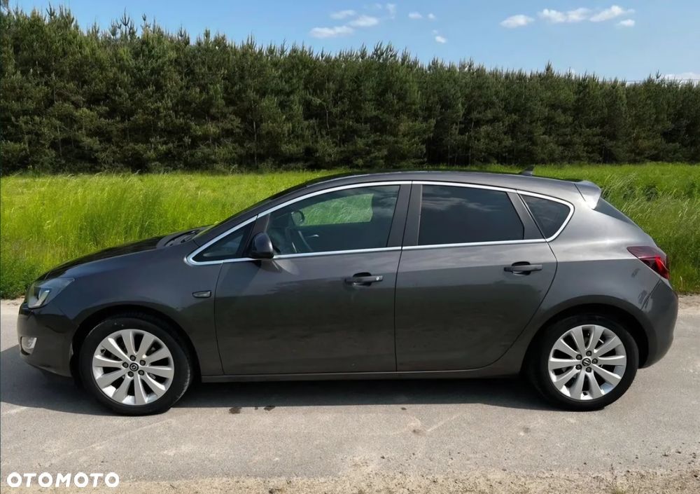 Opel Astra 1.4 T Cosmo - 1