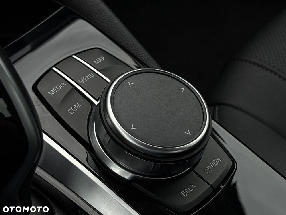 BMW Seria 5 - 24