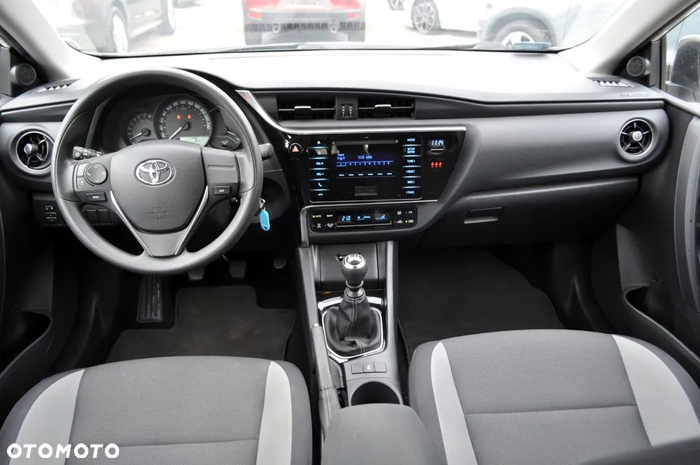 Toyota Auris 1.33 VVT-i Comfort - 33