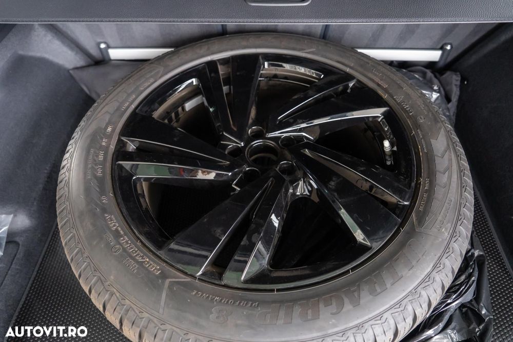 Volkswagen Touareg 3.0 V6 TDI SCR 4Motion Automatik Elegance - 17