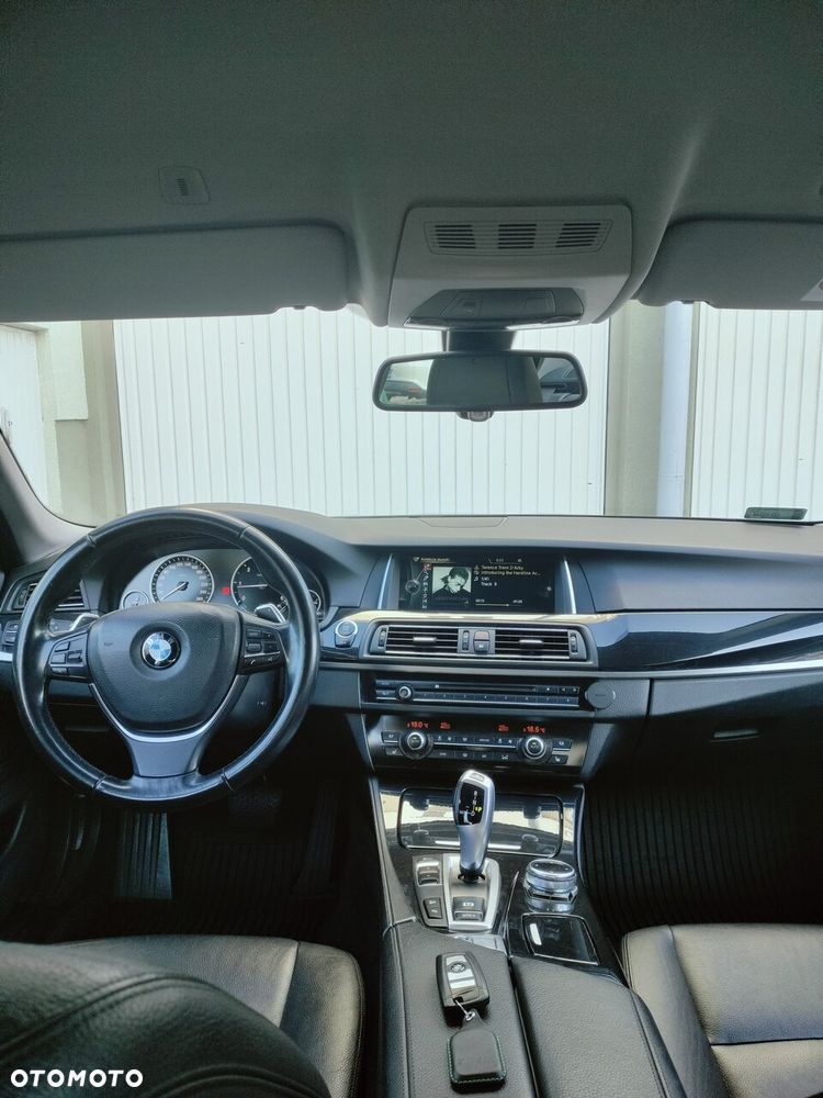 BMW Seria 5 520d xDrive - 18