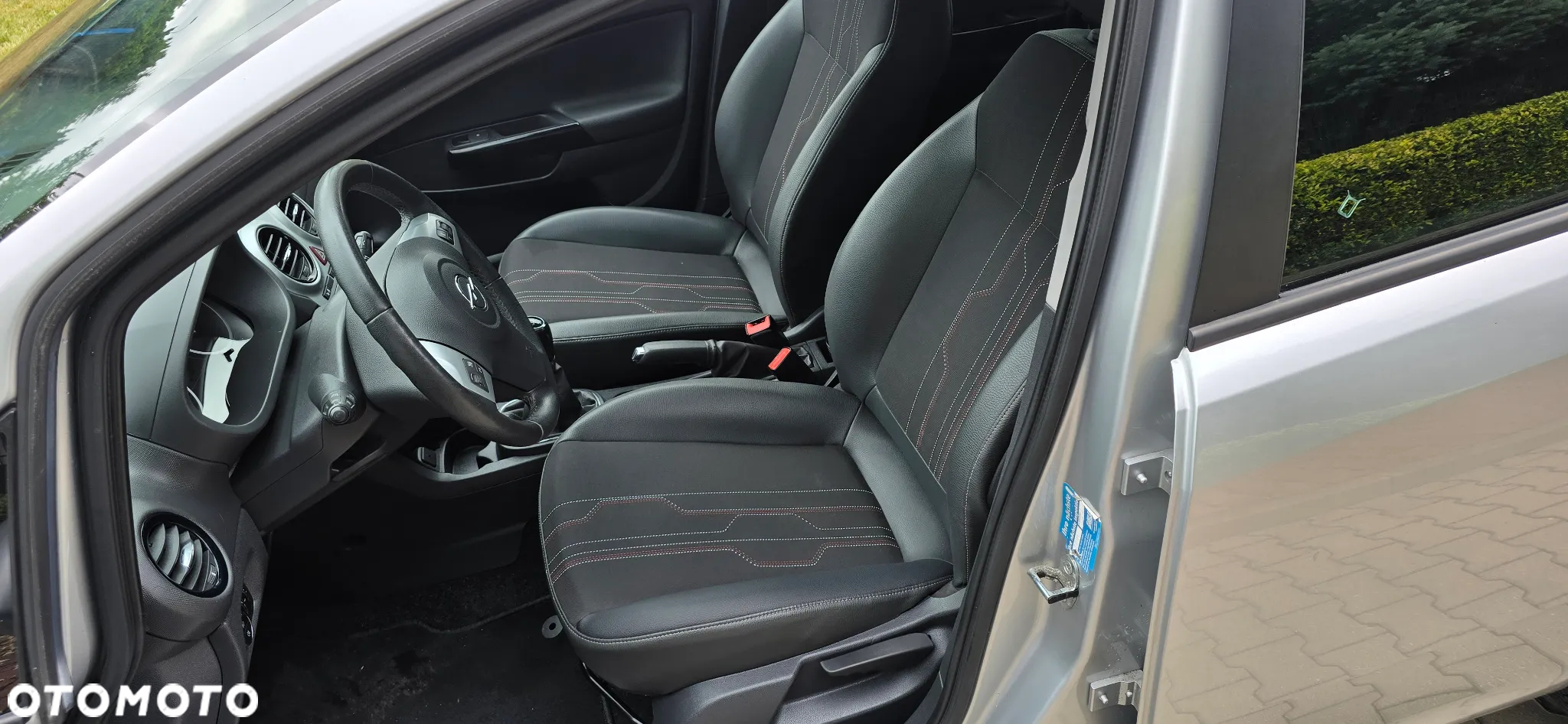 Opel Corsa 1.4 16V Edition 150 - 14