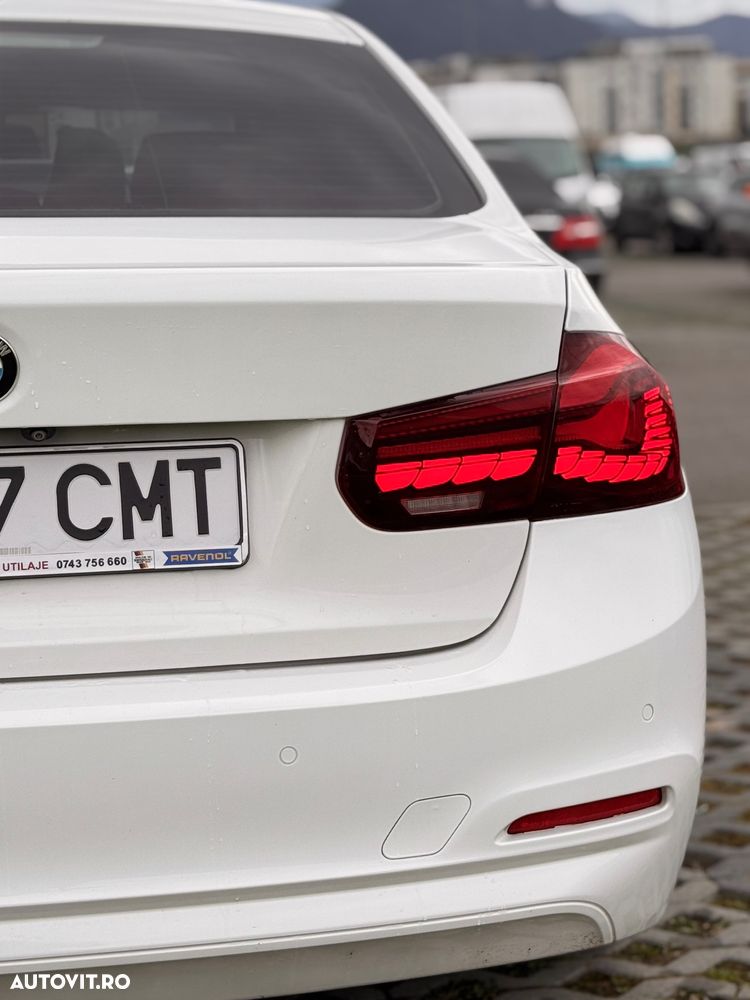 BMW Seria 3 320i Aut. - 3