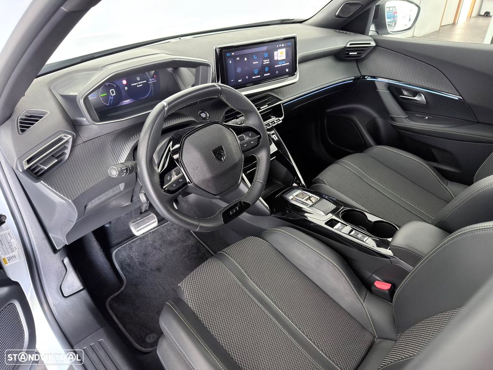 Peugeot e-2008 156 GT Exclusive - 14
