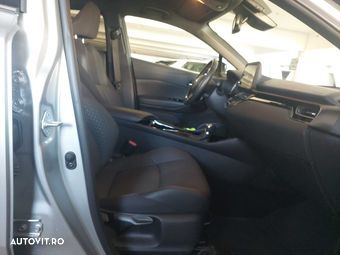 Toyota C-HR Hybrid Club - 4