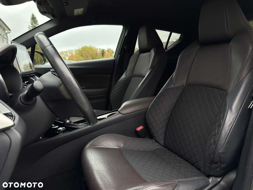 Toyota C-HR Hybrid Lounge - 19