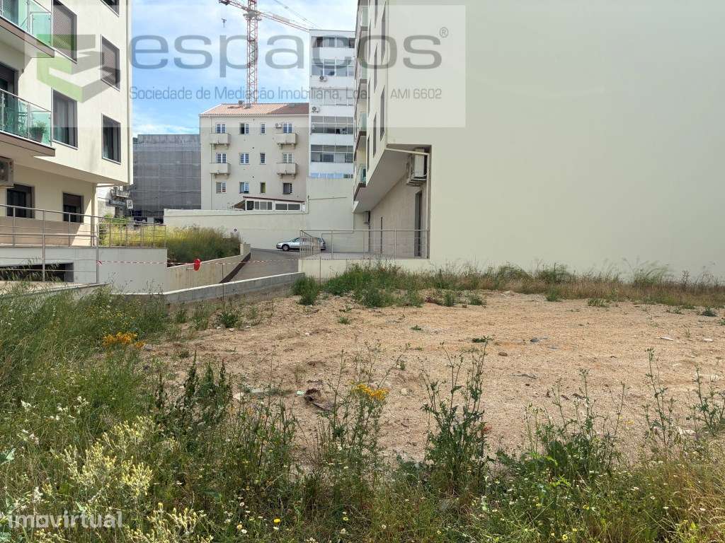 Lote de terreno para construção AV. da Liberdade - Grande imagem: 5/7