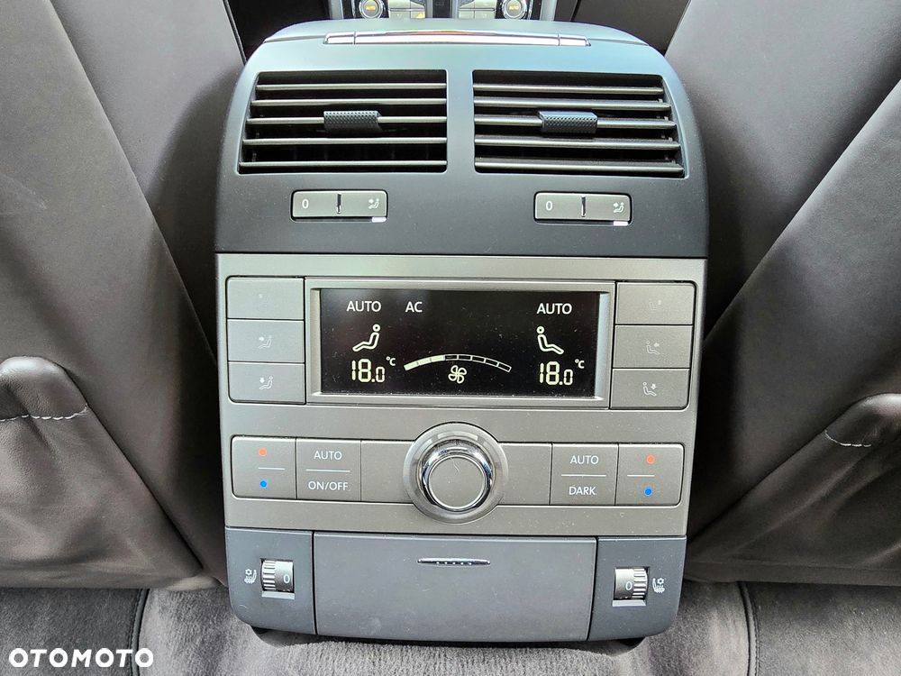 Volkswagen Phaeton 4.2 V8 4MOTION Automatik (5 Sitzer) - 26