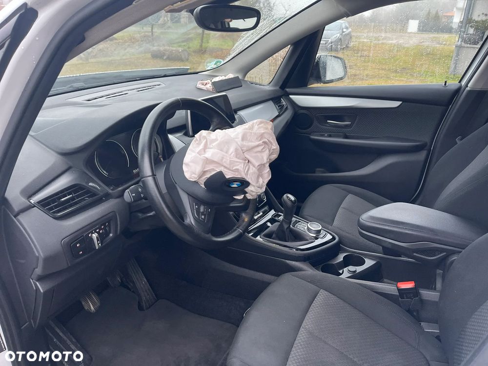BMW Seria 2 216d Advantage - 11