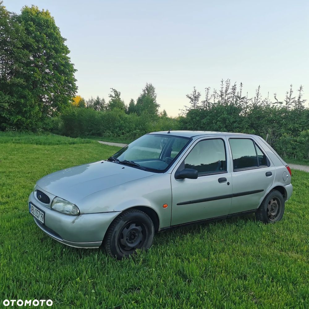 Ford Fiesta - 6