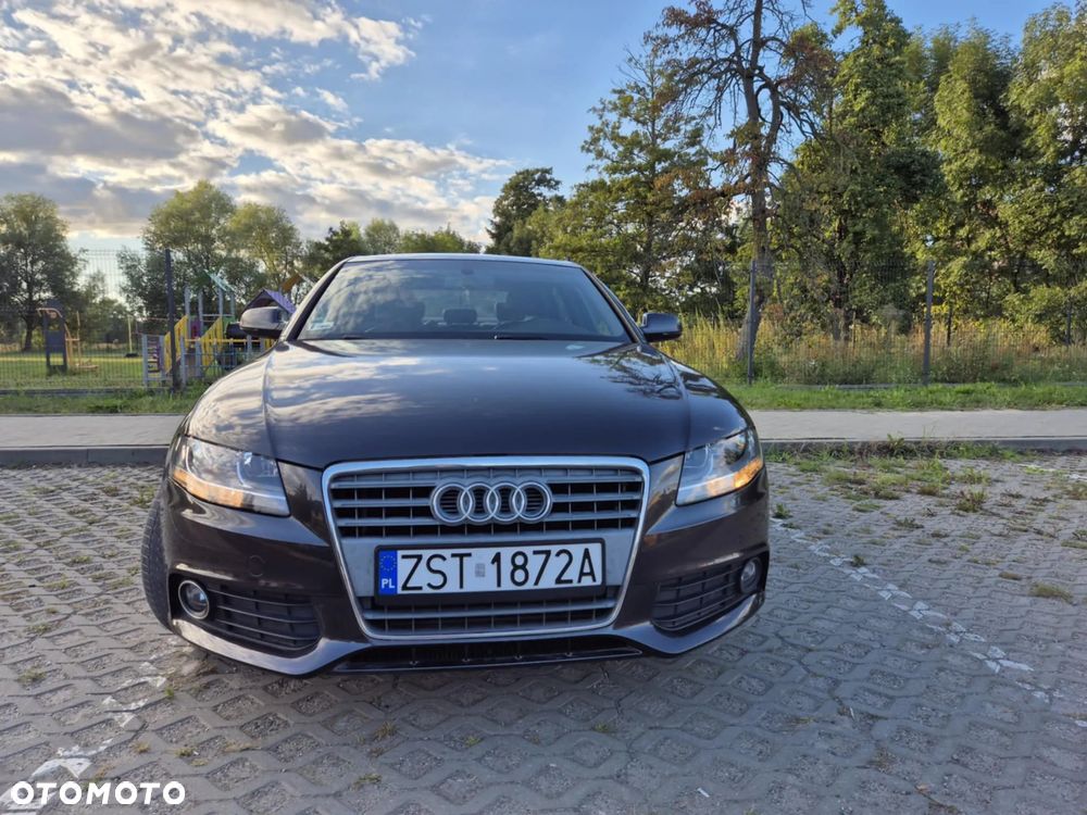 Audi A4 Limousine - 16