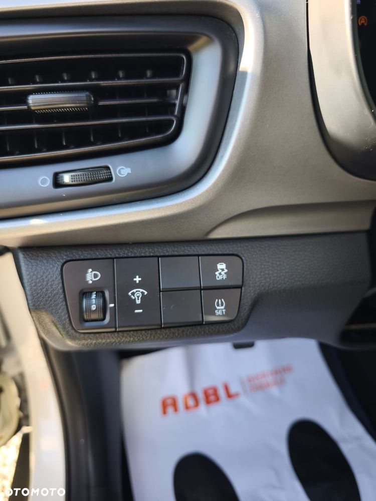 Kia Stonic 1.6 CRDi SCR L - 18