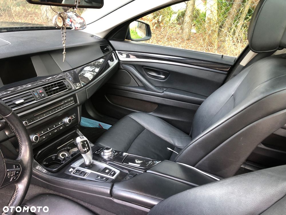BMW Seria 5 530d xDrive - 2