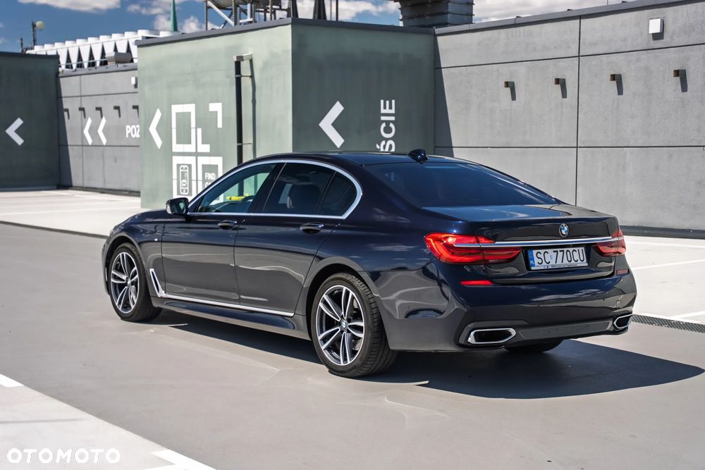 BMW Seria 7 730d sport - 13