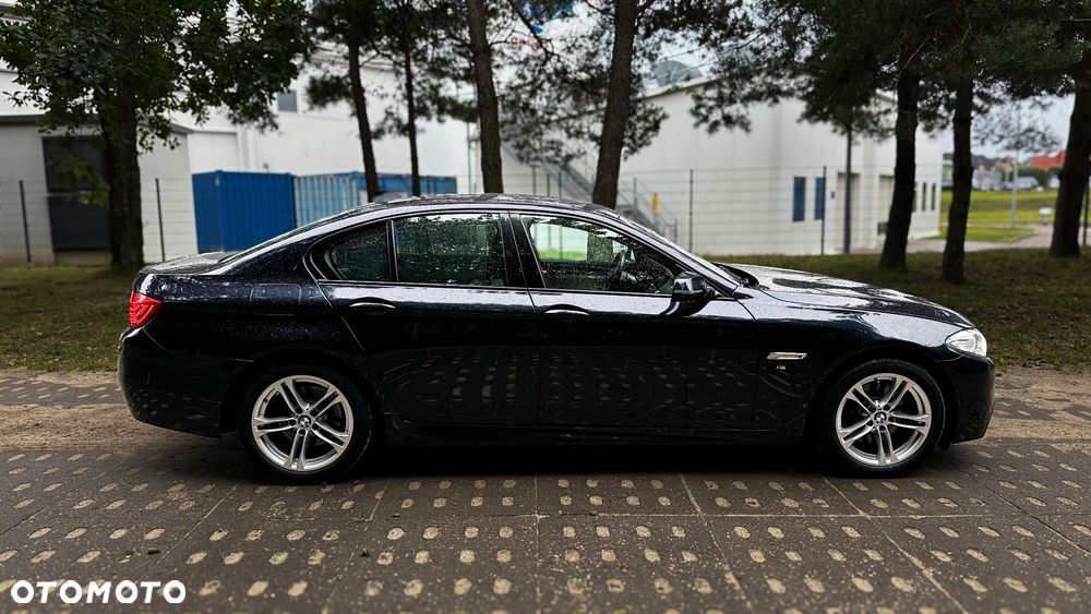 BMW Seria 5 528i xDrive Sport-Aut Luxury Line - 9