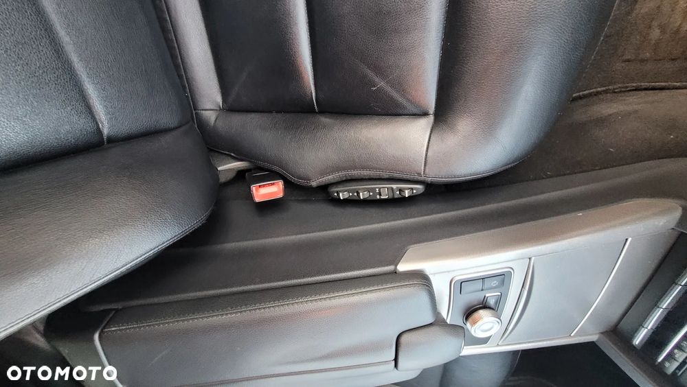 Mercedes-Benz Klasa E 350 CDI BlueEff - 14