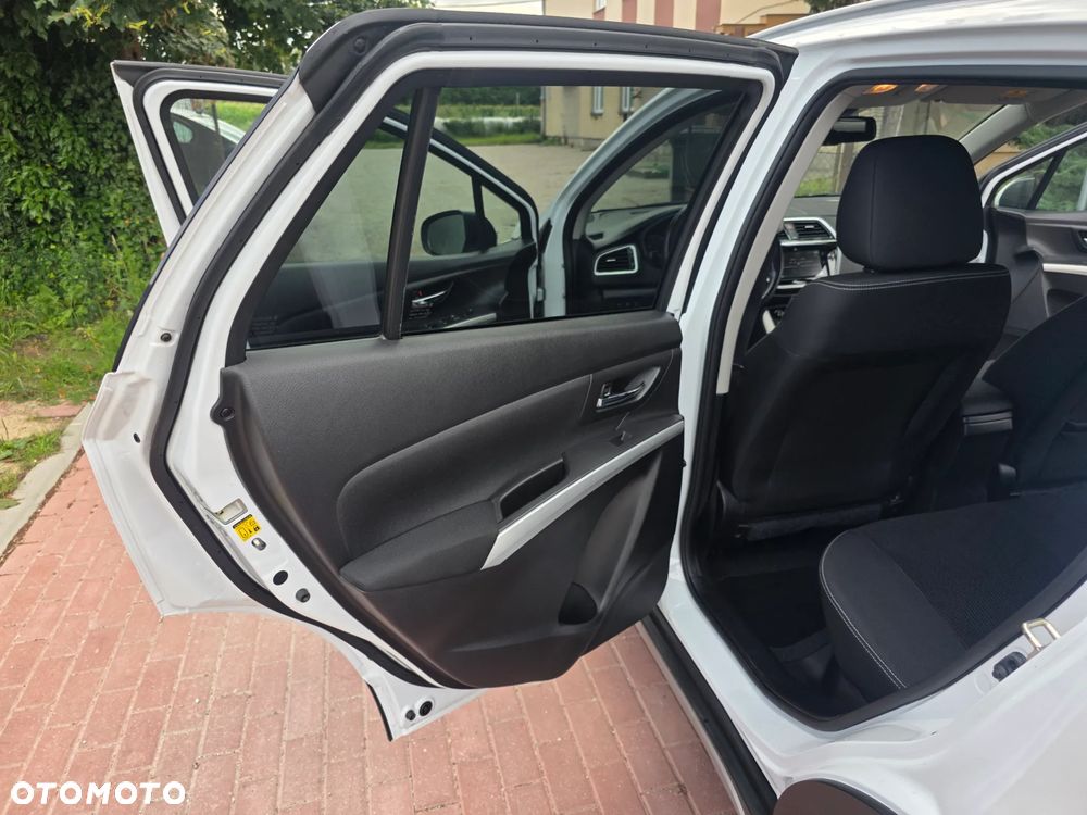 Suzuki SX4 S-Cross 1.4 T Premium - 25