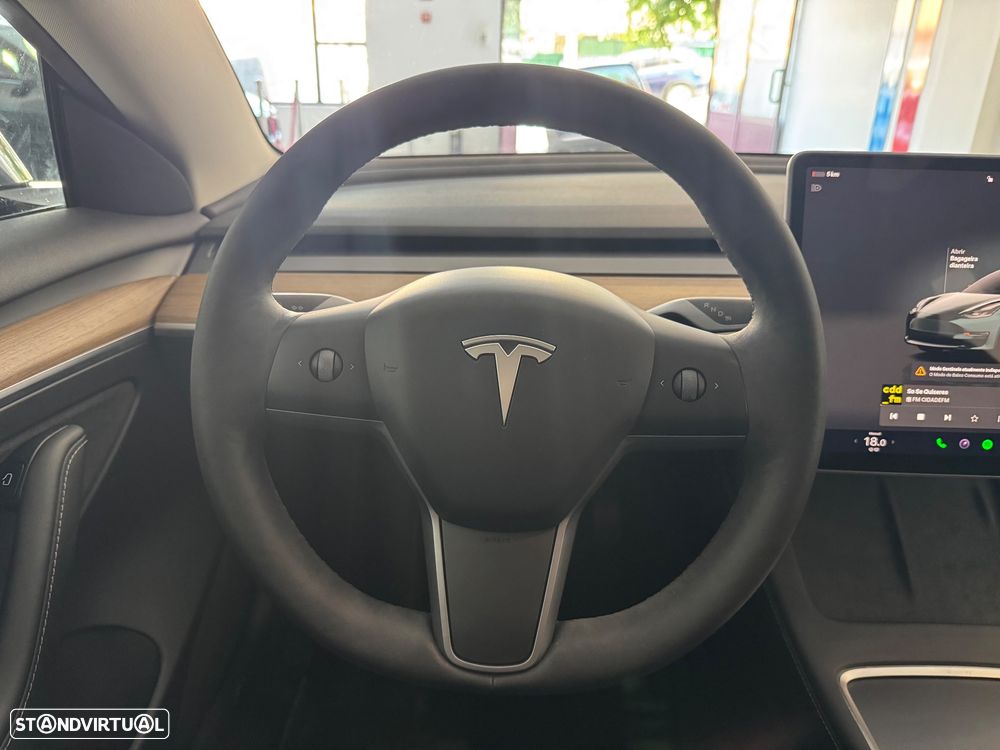 Tesla Model 3 Long Range Tração Traseira - 10