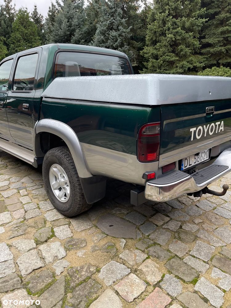Toyota Hilux 2.5 D-4D SR5 - 5