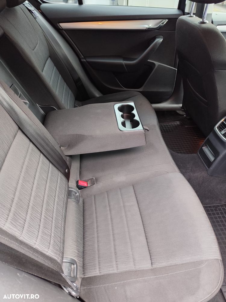 Skoda Octavia 1.8 TSI 4x4 DSG Ambition - 13