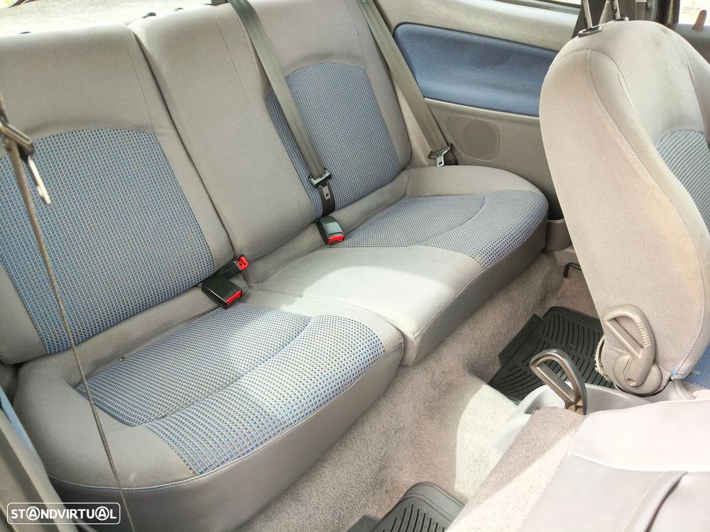 Peugeot 206 1.1 XR Présence - 10