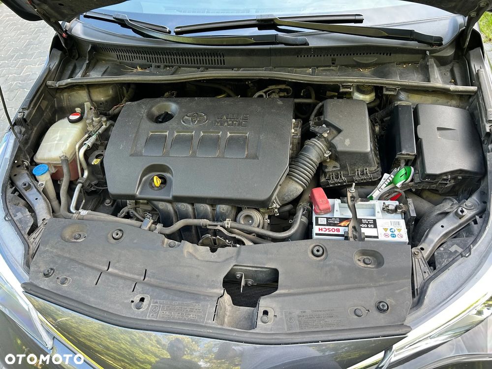 Toyota Avensis 1.8 Premium - 10