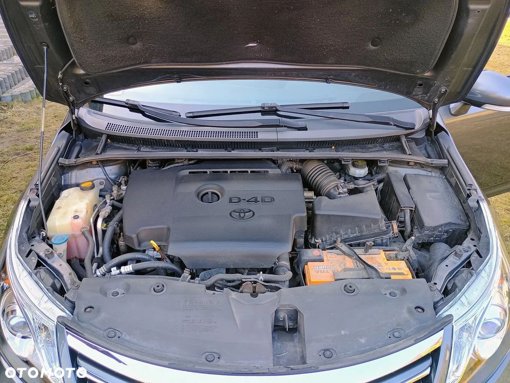 Toyota Avensis 2.0 D-4D Sol - 9