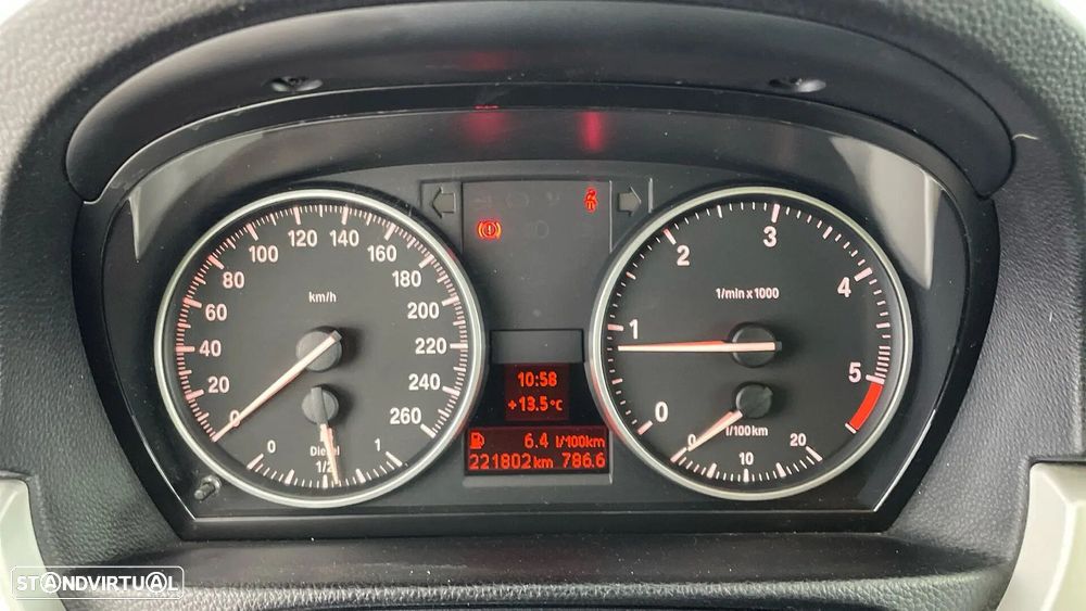 BMW 318 d Navigation - 30