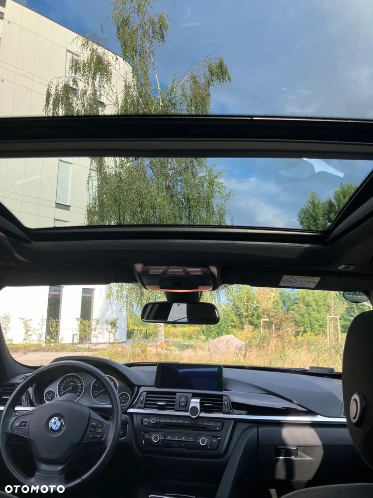 BMW Seria 3 318d DPF - 12