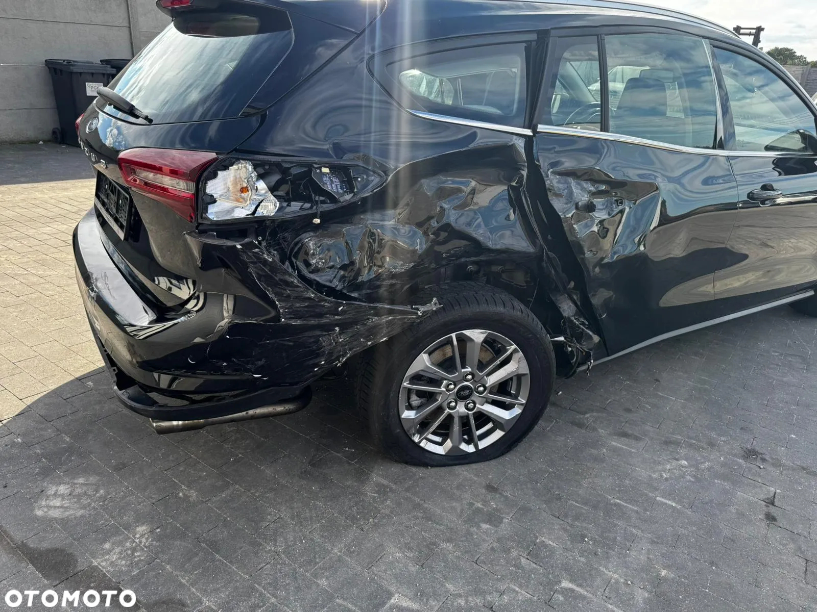 Ford Focus Turnier 1.0 EcoBoost Start-Stopp-System TITANIUM - 6