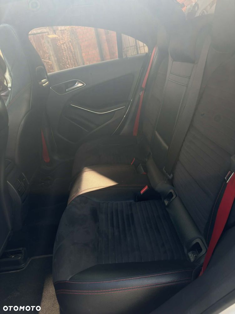 Mercedes-Benz CLA AMG 45 4Matic AMG Sp.sh 7G-DCT - 10