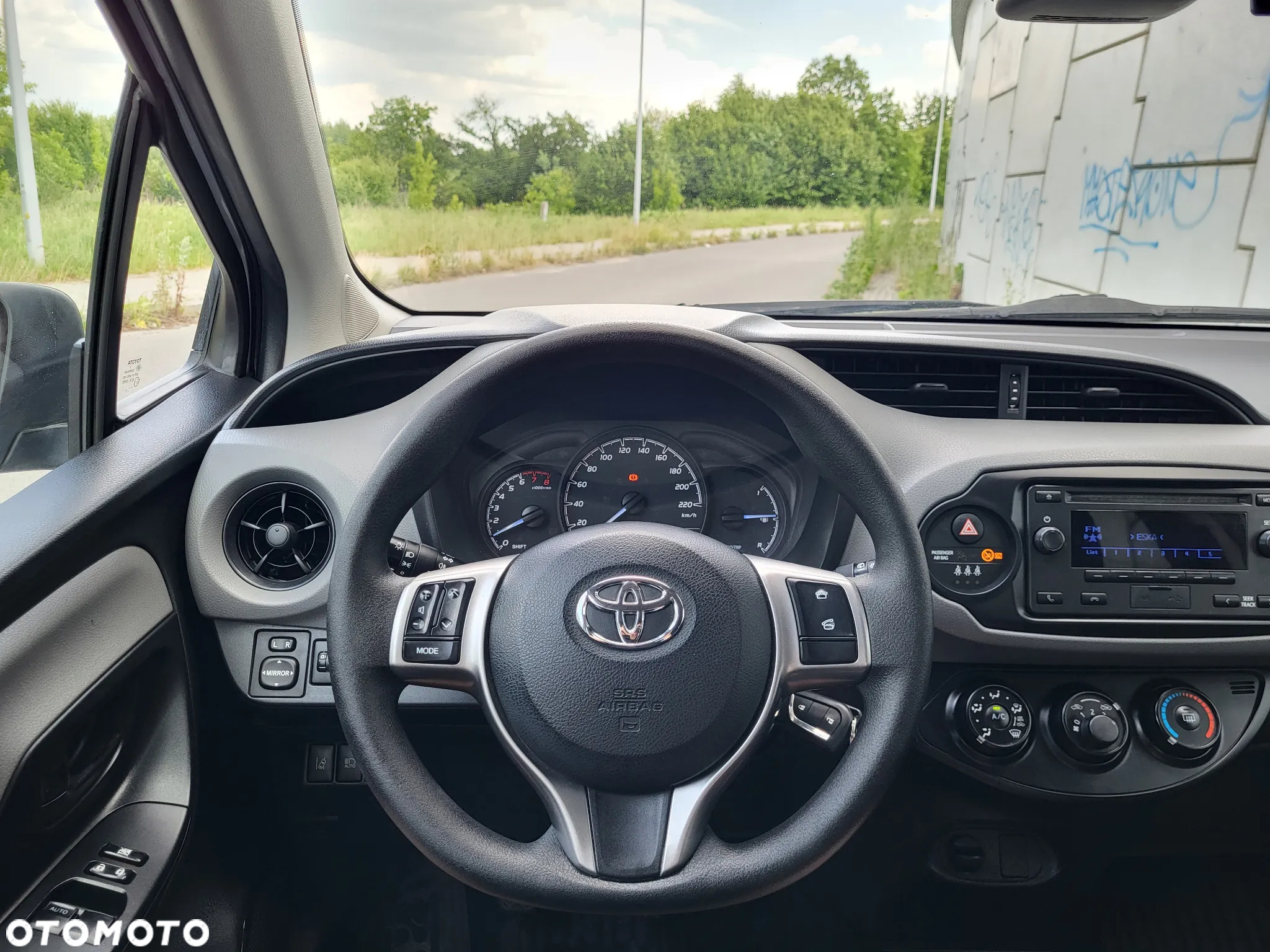 Toyota Yaris - 10