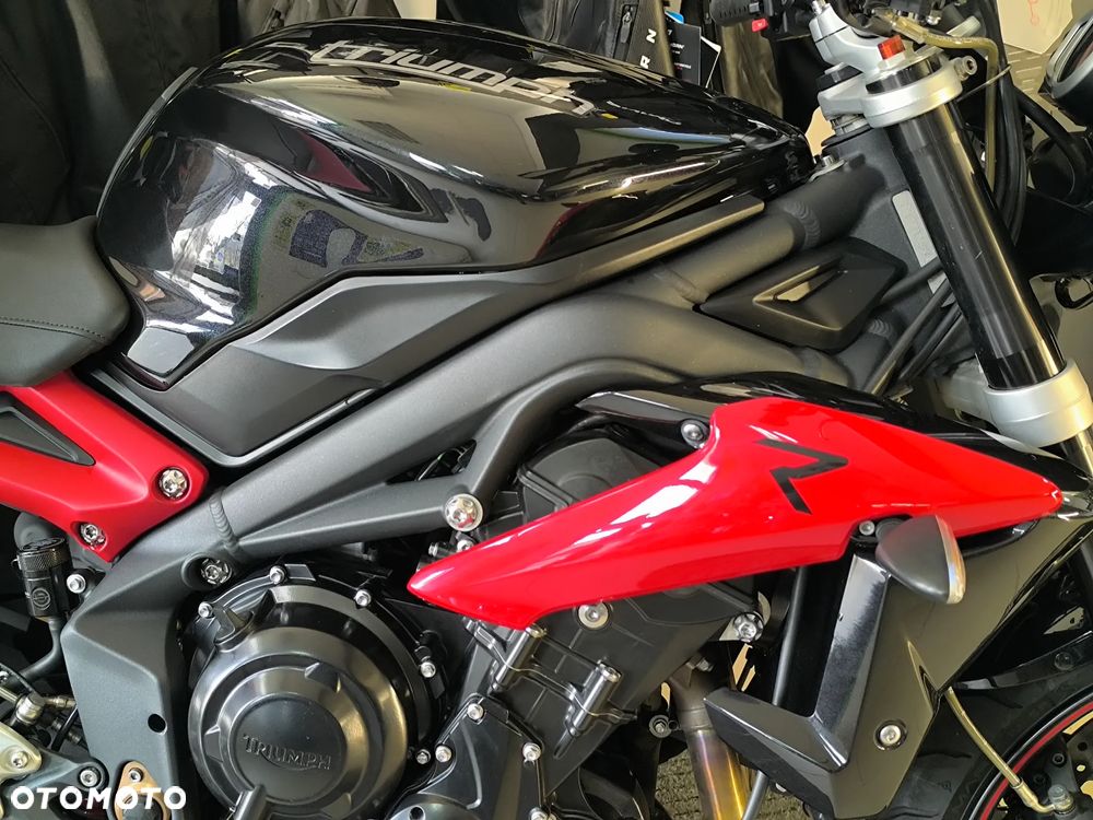Triumph Street Triple - 14