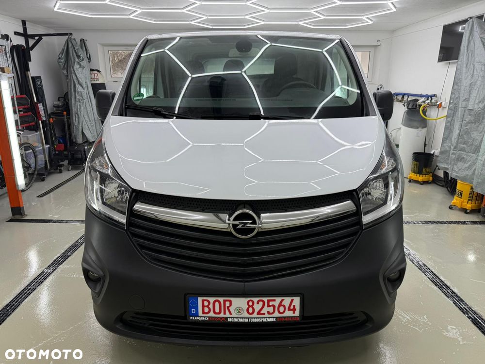 Opel Vivaro-B - 11