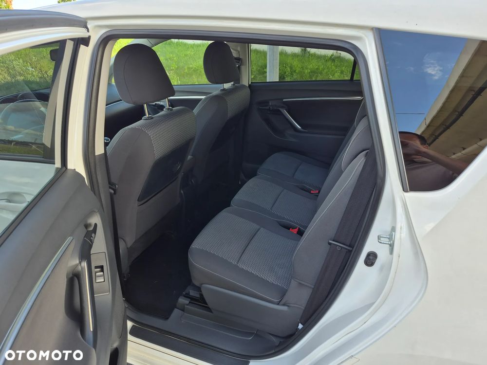 Toyota Verso - 8