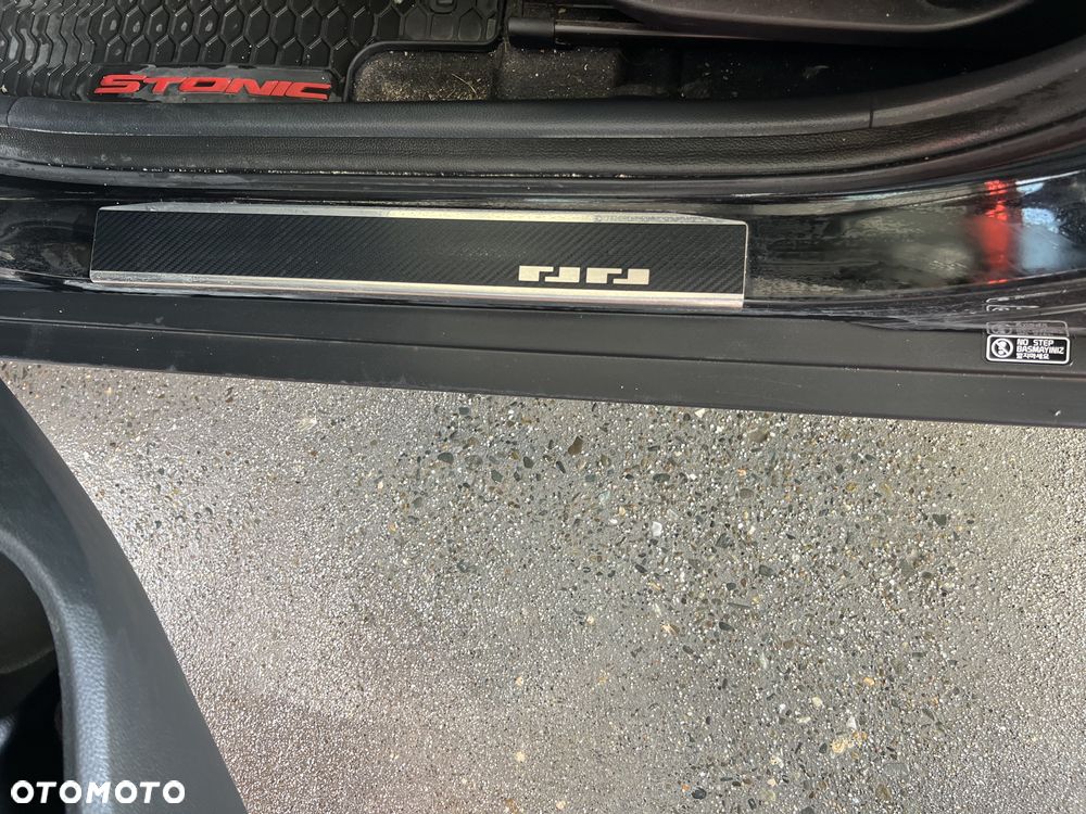 Kia Stonic - 6