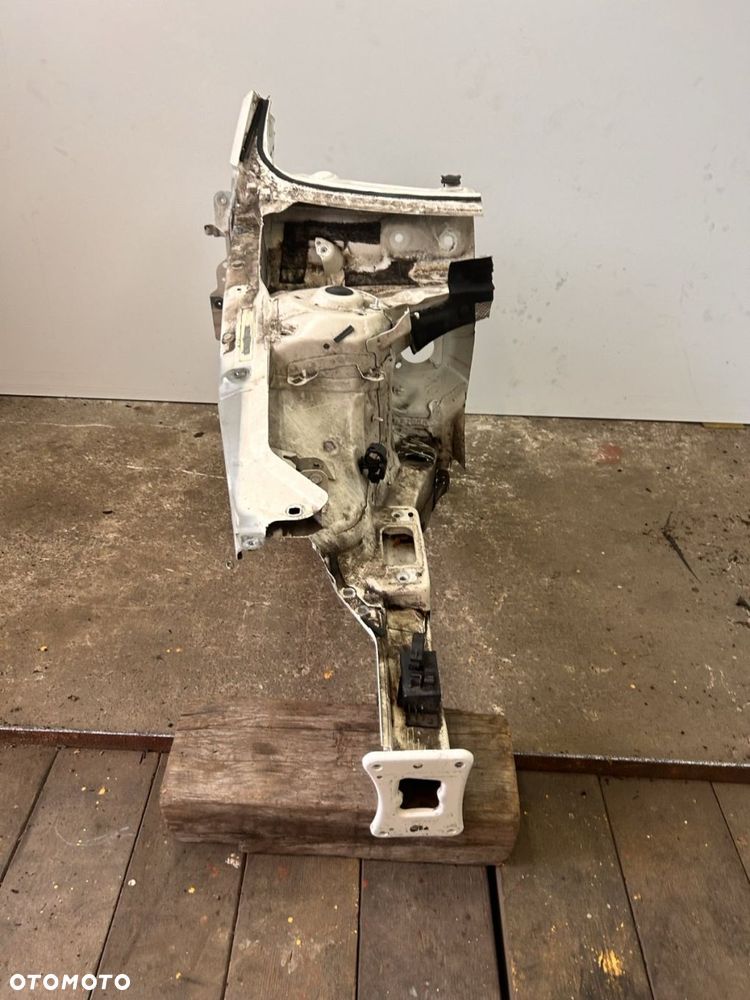 PRZEDNIA ĆWIARTKA PRAWA/LEWA PODŁUŻNICA FATRUCH HB 5D 12-20 Audi A3 8V 0V4 LY9K - 8