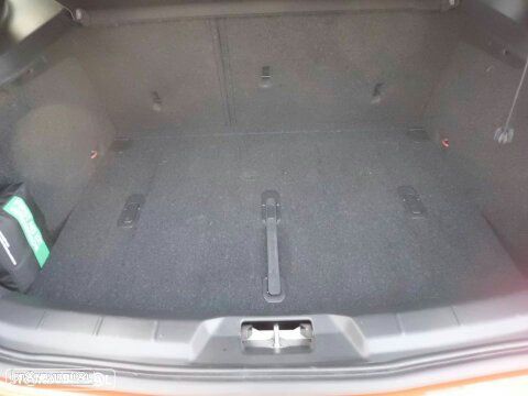 Volvo V40 D4 Summum - 19